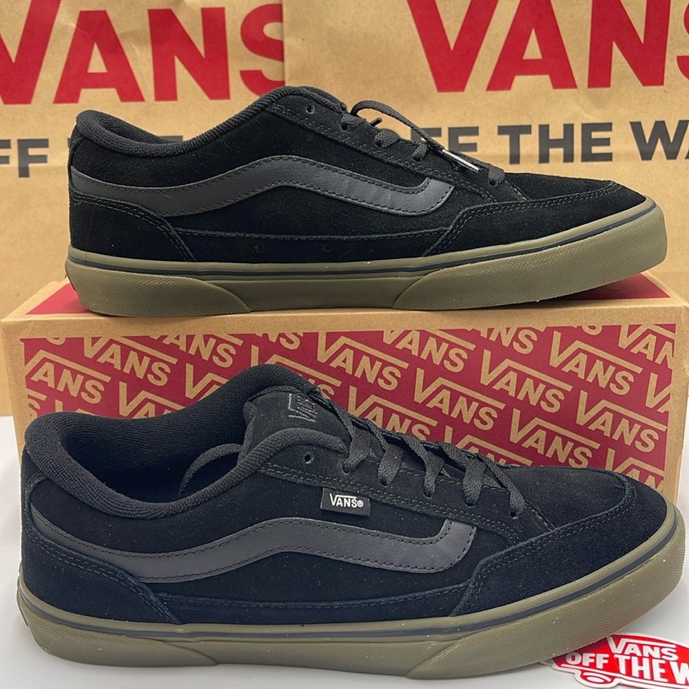 Vans WMNS Bearcat Black/Dark Gum
VN000DT239L
Sneakers - Picture 2 of 16